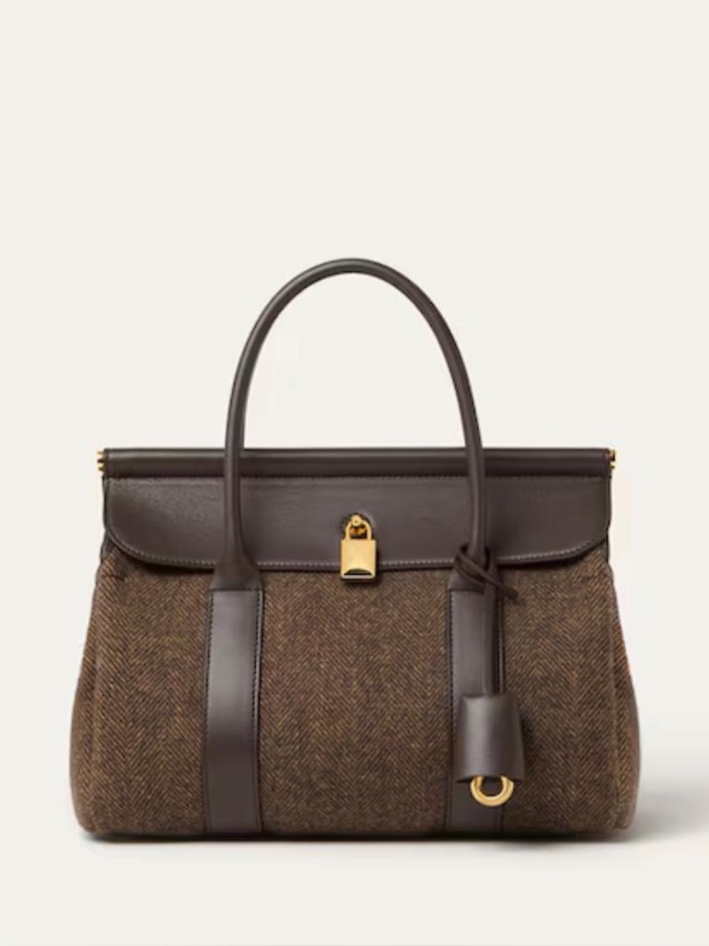 Loro piana

Loom Bag L25
Wish